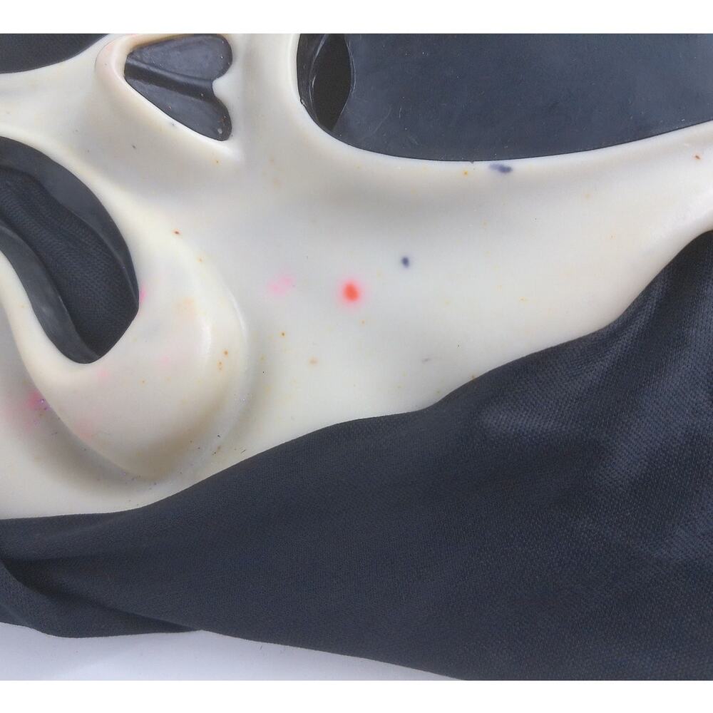 Vintage Ghostface Mask Easter Unlimited T Stamp Glo Scream Halloween Shroud Hood - Picture 2 of 6